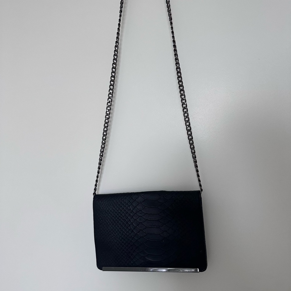 Faux snakeskin leather going out purse